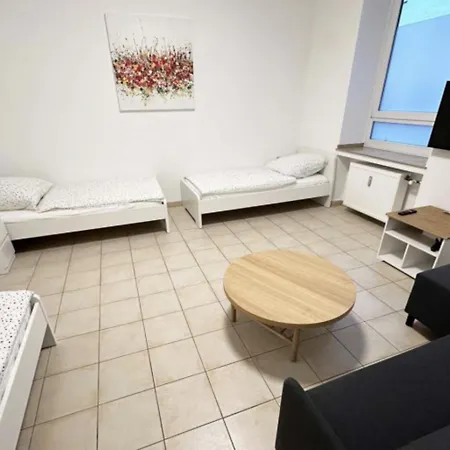 Work And Sleep 6 Pers Bahnhofsnah Monteure Und Gruppen D6 *