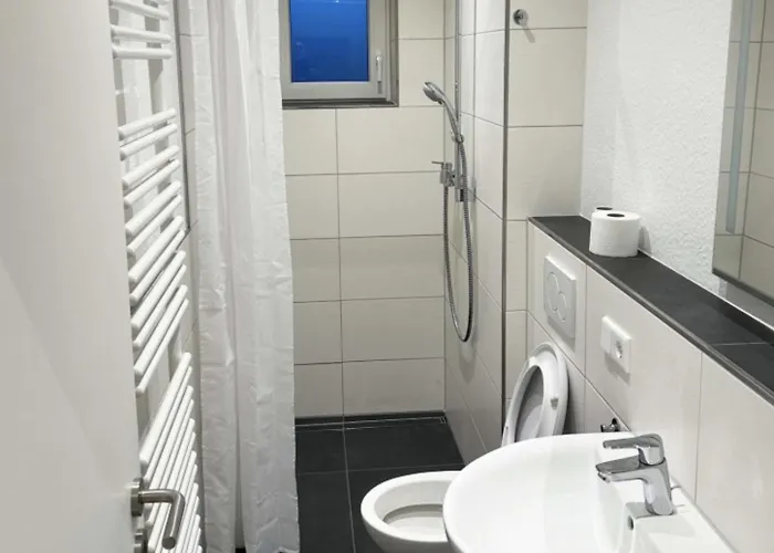 Work And Sleep 6 Pers Bahnhofsnah Monteure Und Gruppen D6 * Ντίσελντορφ